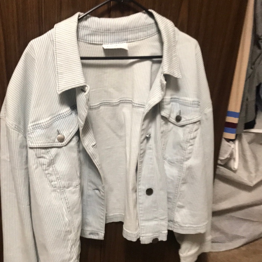 Lane Bryant cropped denim pinstriped jacket size 28 never worn